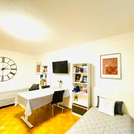#welcometomessehannover#twobedroomapartment&balcony Apartment *
